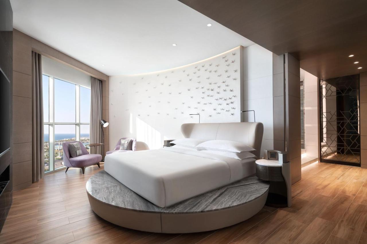 Sheraton Jeddah Hotel - Saudi Brothers Commercial Company Branch Luaran gambar A bedroom at the hotel