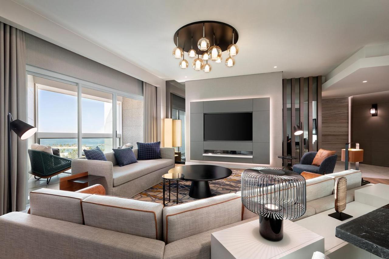 Sheraton Jeddah Hotel - Saudi Brothers Commercial Company Branch Luaran gambar A suite at the hotel