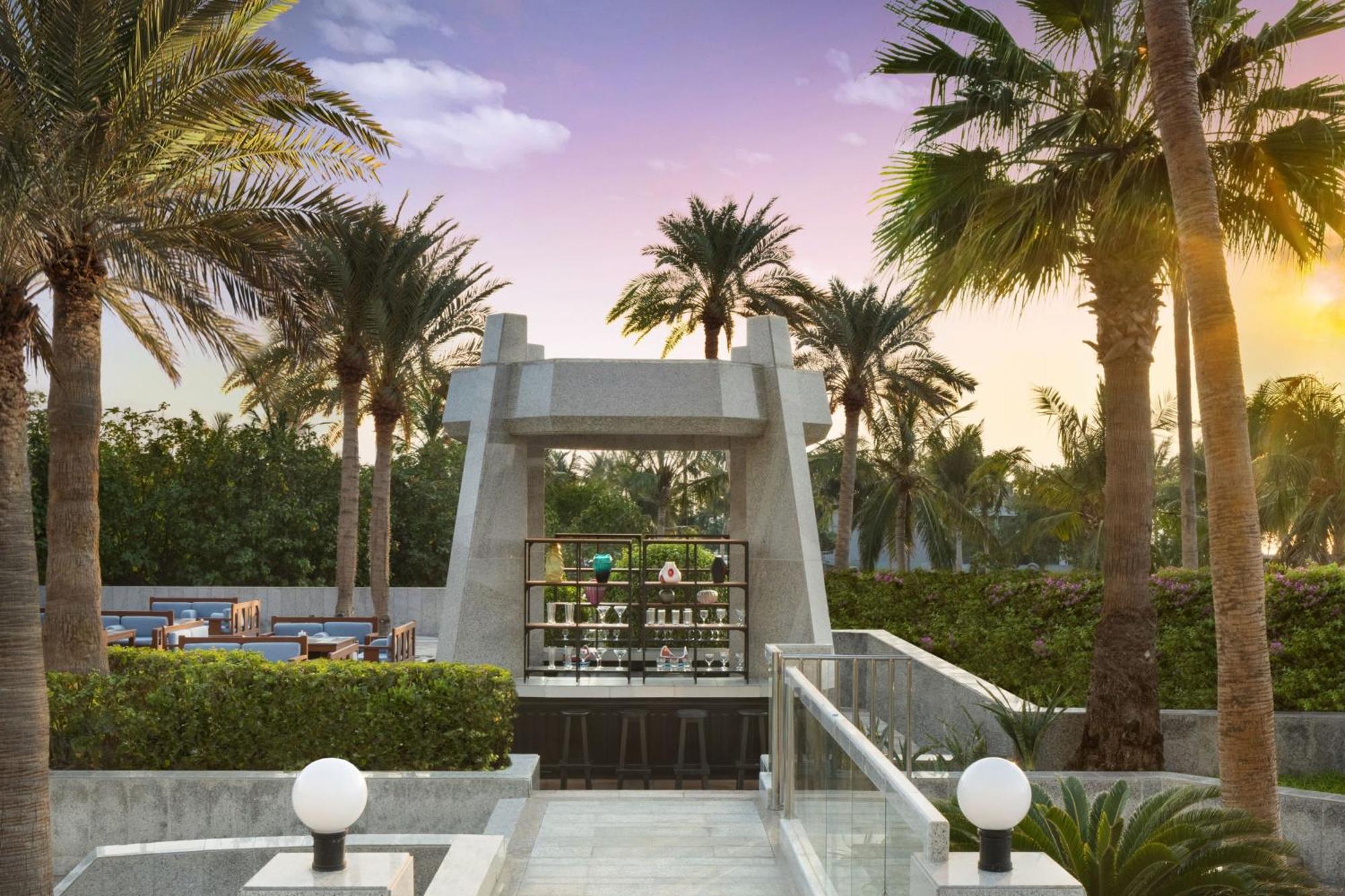 Sheraton Jeddah Hotel - Saudi Brothers Commercial Company Branch Luaran gambar The Palm Jumeirah Monorail