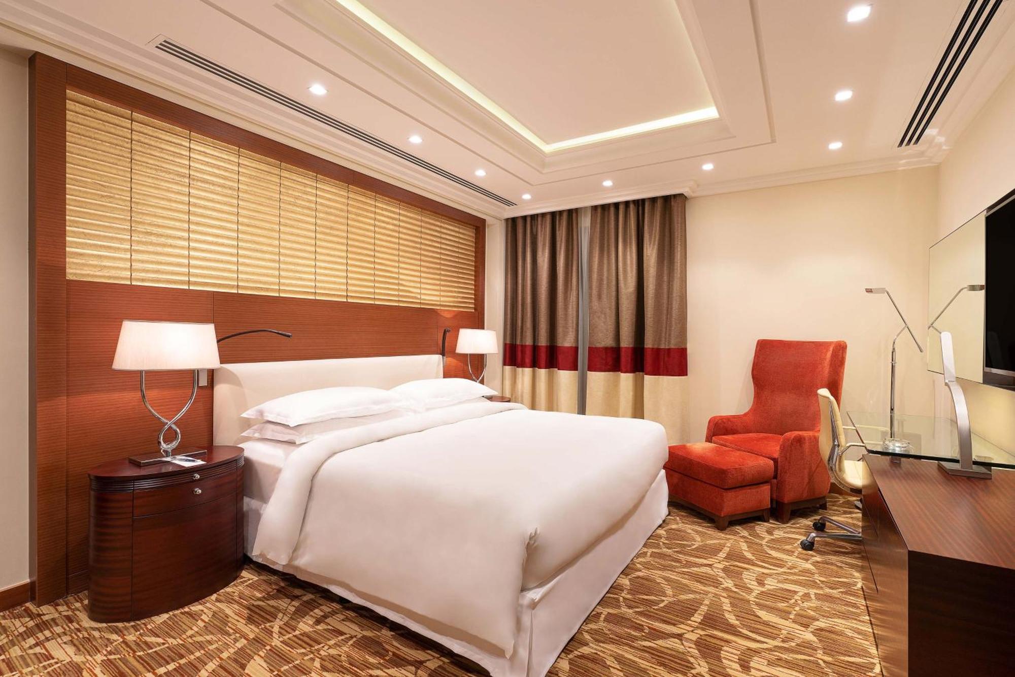 Sheraton Jeddah Hotel - Saudi Brothers Commercial Company Branch Luaran gambar Deluxe Room