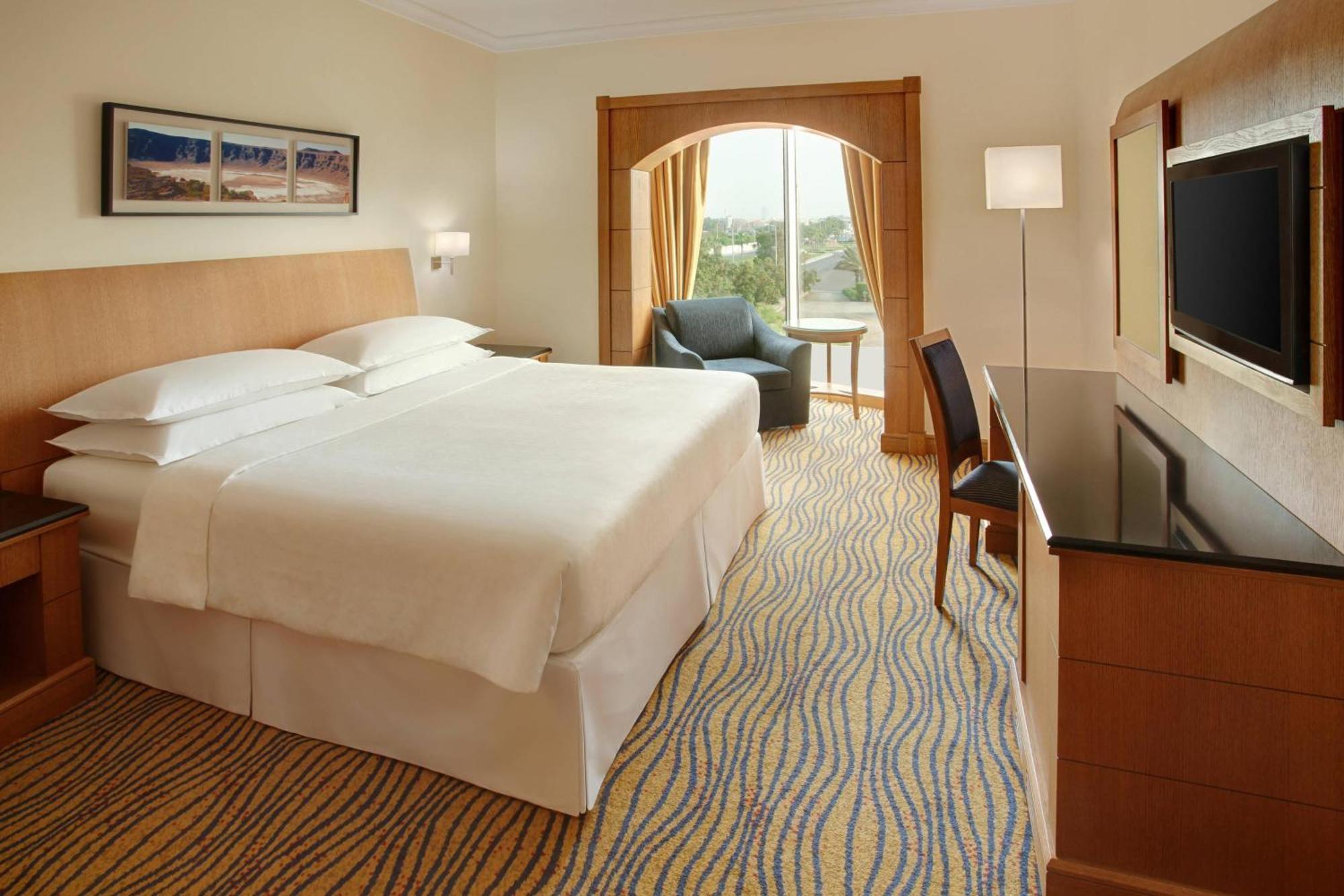 Sheraton Jeddah Hotel - Saudi Brothers Commercial Company Branch Luaran gambar Deluxe room