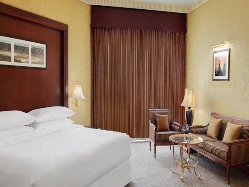 Sheraton Jeddah Hotel - Saudi Brothers Commercial Company Branch Luaran gambar Deluxe room