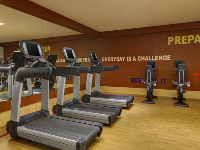 Sheraton Jeddah Hotel - Saudi Brothers Commercial Company Branch Luaran gambar The Fitness Centre